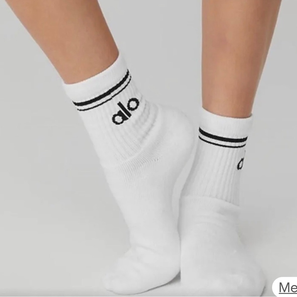 ALO Yoga Unisex White Crew Socks for Men